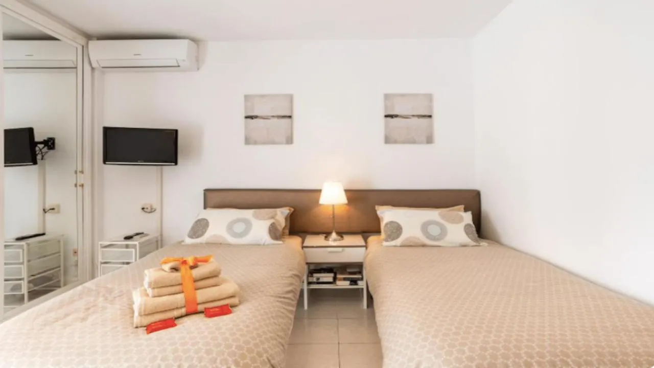 Apartment 797 Holiday Rentals- Luminoso Estudio En Arroyo De La Miel Benalmadena Spain