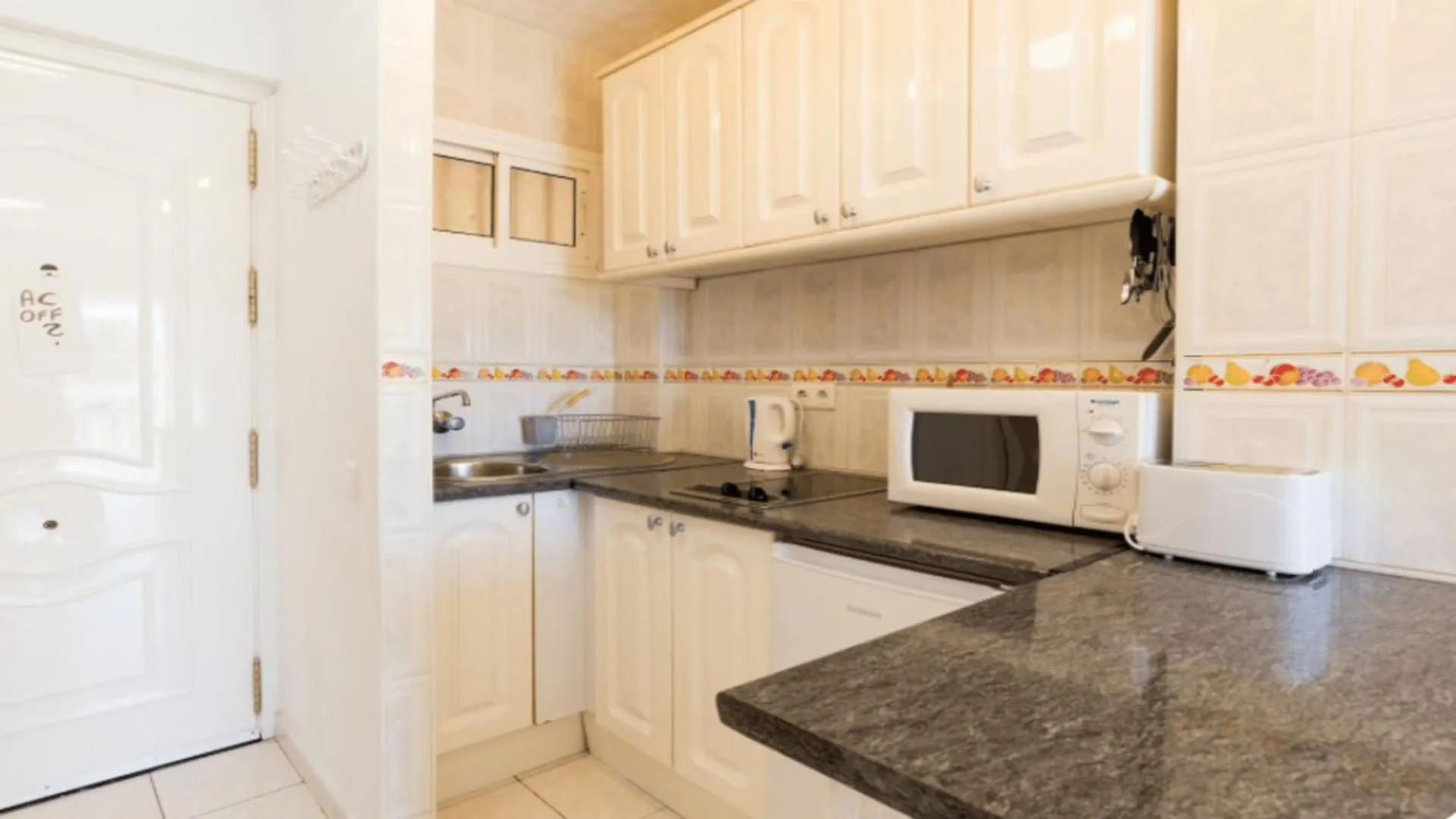 797 Holiday Rentals- Luminoso Estudio En Arroyo De La Miel Benalmadena