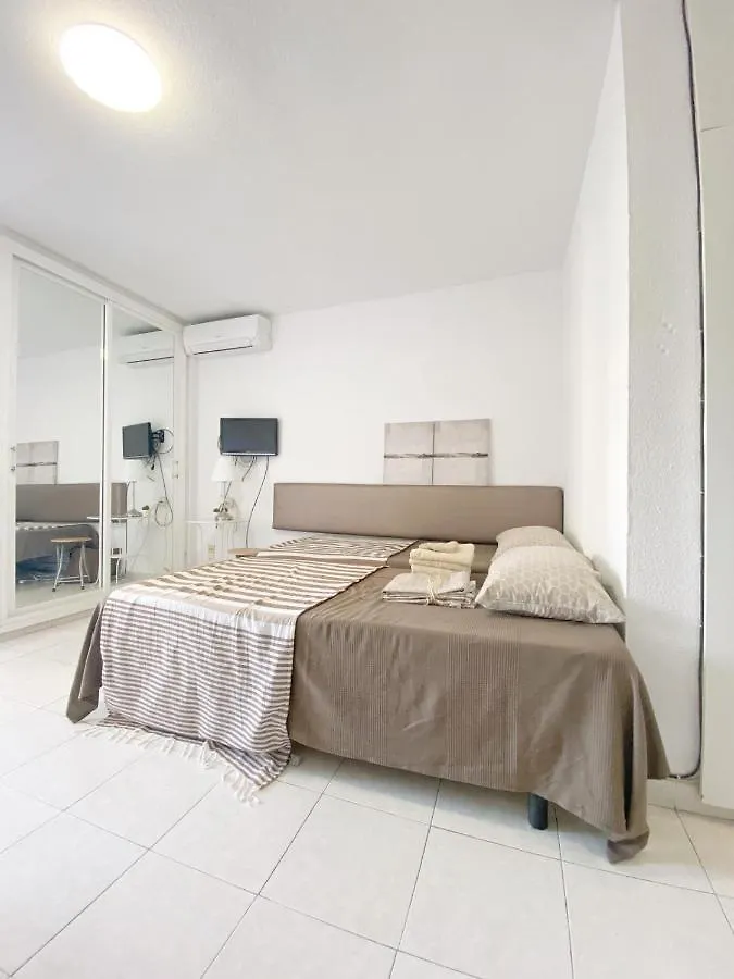 797 Holiday Rentals- Luminoso Estudio En Arroyo De La Miel Benalmadena Spain